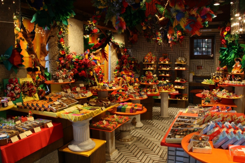 boutique-LA CADIERE D AZUR-min_candy_store_chocolate_shop_chocolate_switzerland-393515